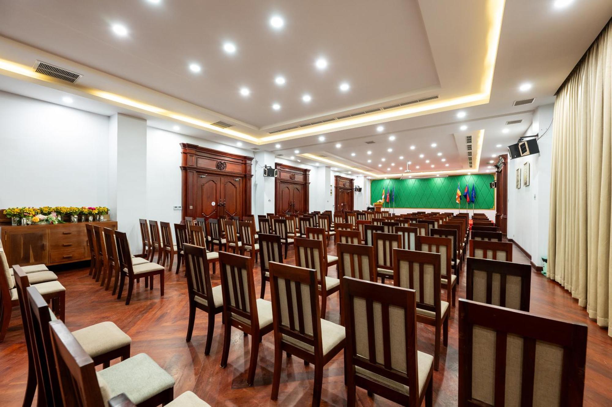 Lbn Asian Hotel Kampong Cham Exterior photo