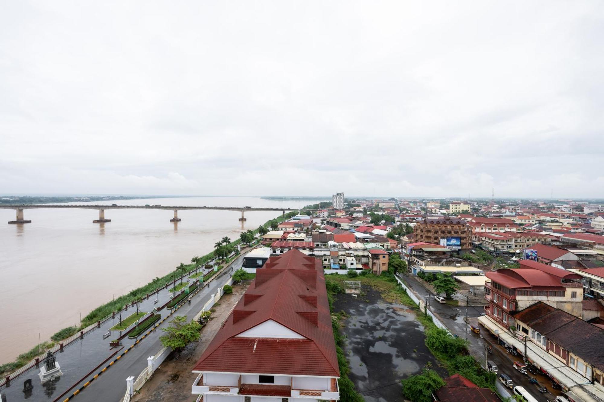Lbn Asian Hotel Kampong Cham Exterior photo
